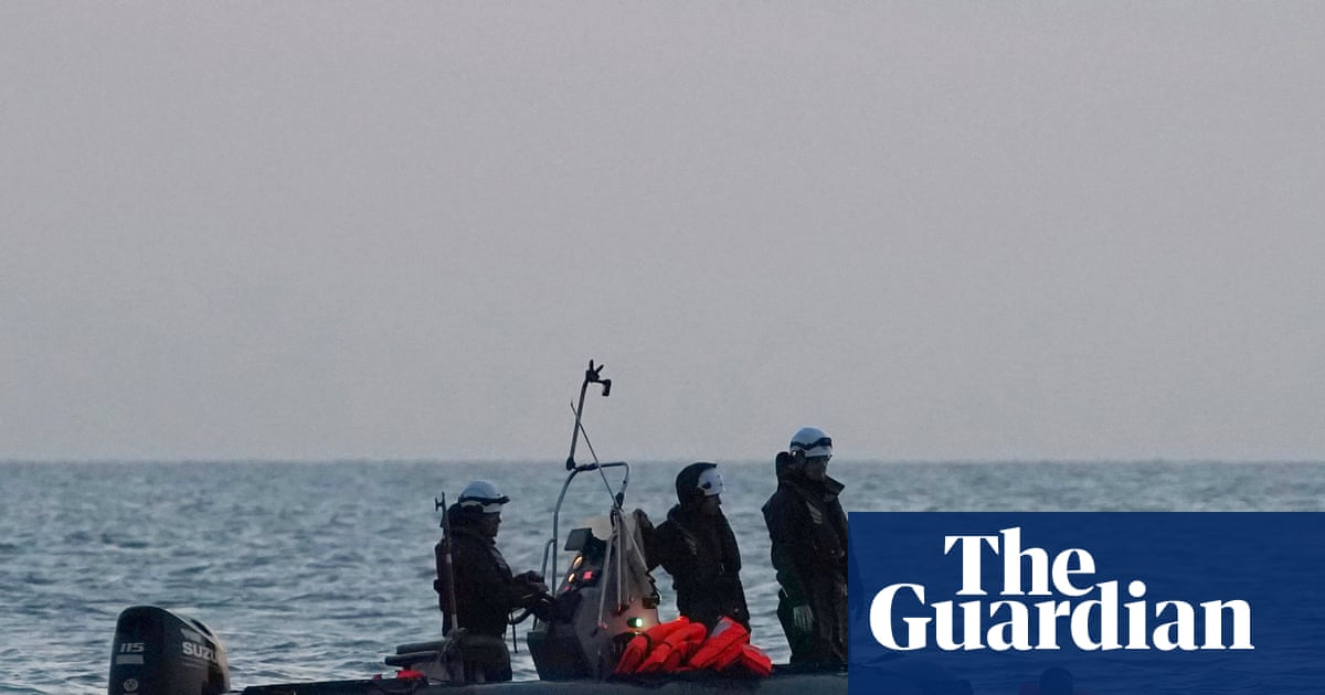 Reform UK'nin Göçmenleri Durdurmak İçin Donanma Planına Eski Deniz Subayından Eleştiri