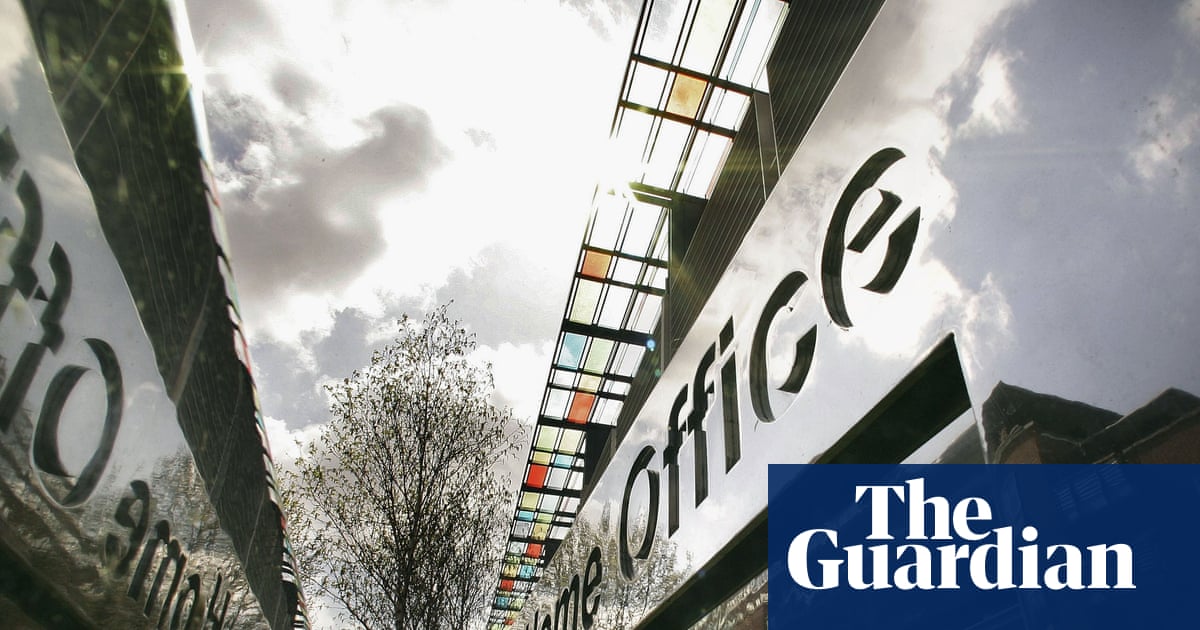 Home Office, Filistinli anneye vize reddetti, babaya onayladı