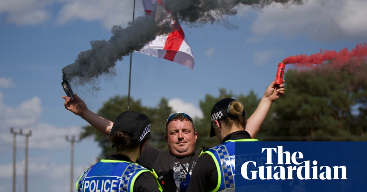 Norfolk'ta Sığınmacı Karşıtı Protestolar: İngiltere'de Gerginlik Tırmanıyor